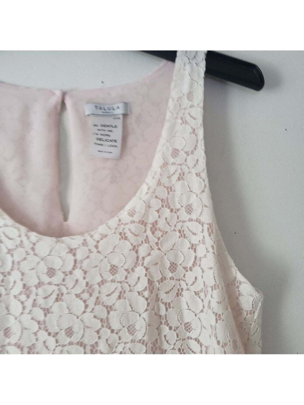 TALULA Sleeveless Lace Top - Picture 6 of 7